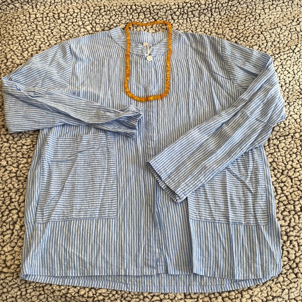 Beautiful large Blanque cotton blouse - blue with a white stripe pattern